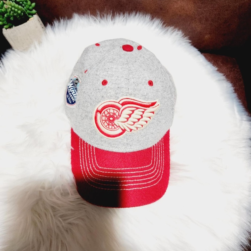 Detroit Red Wings Reebok 2014 Winter Classic Men's Fitted Cap Hat -